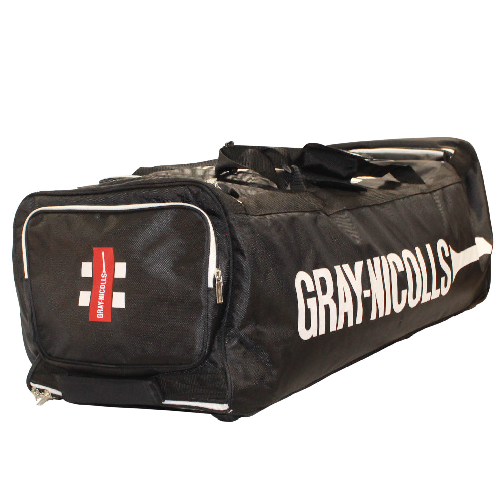 GRAY-NICOLLS EVO E-ONE BOWLERS WHEEL BAG 2025