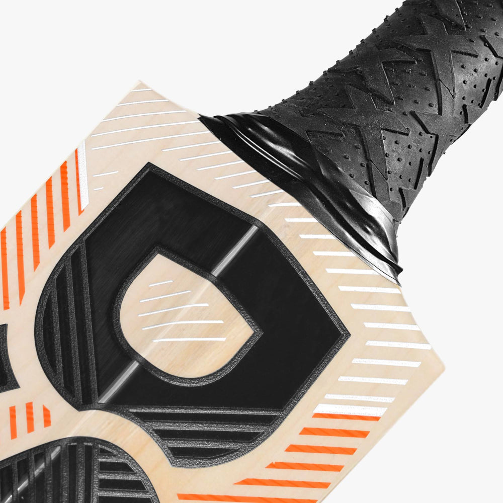 DSC XLITE 25 CRICKET BAT EW