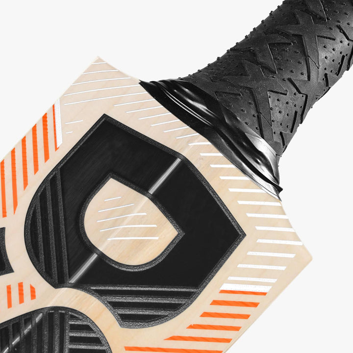 DSC XLITE 25 CRICKET BAT EW