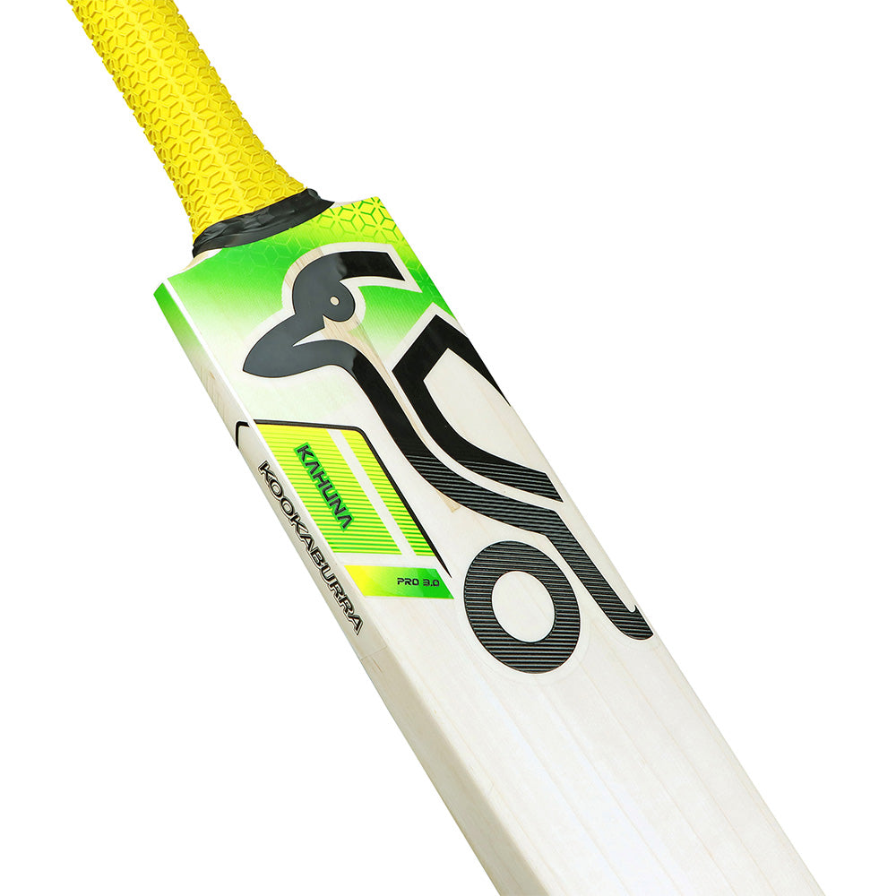 KOOKABURRA KAHUNA PRO 3.0 JUNIOR CRICKET BAT 2025