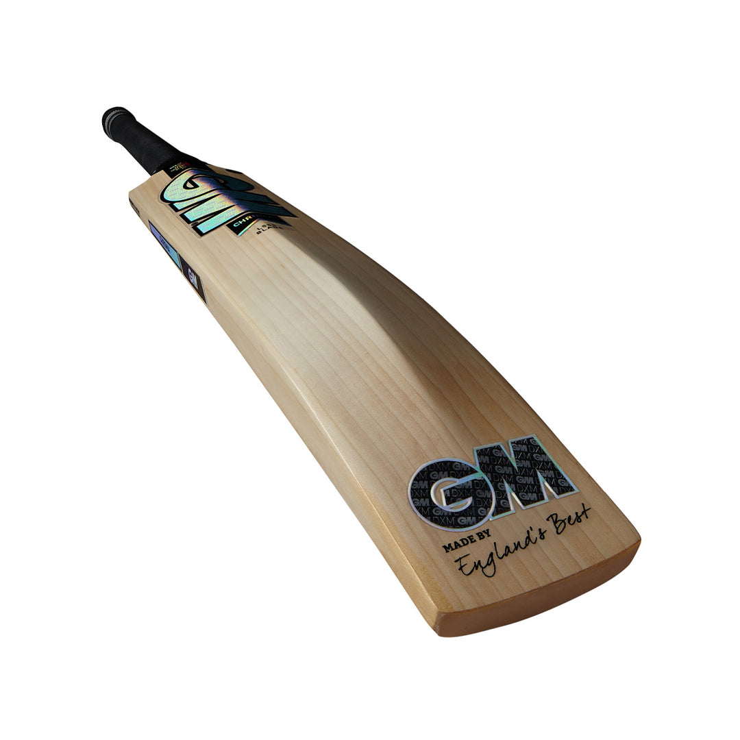 GUNN & MOORE CHROMA L555 PRO ENGLISH WILLOW CRICKET BAT