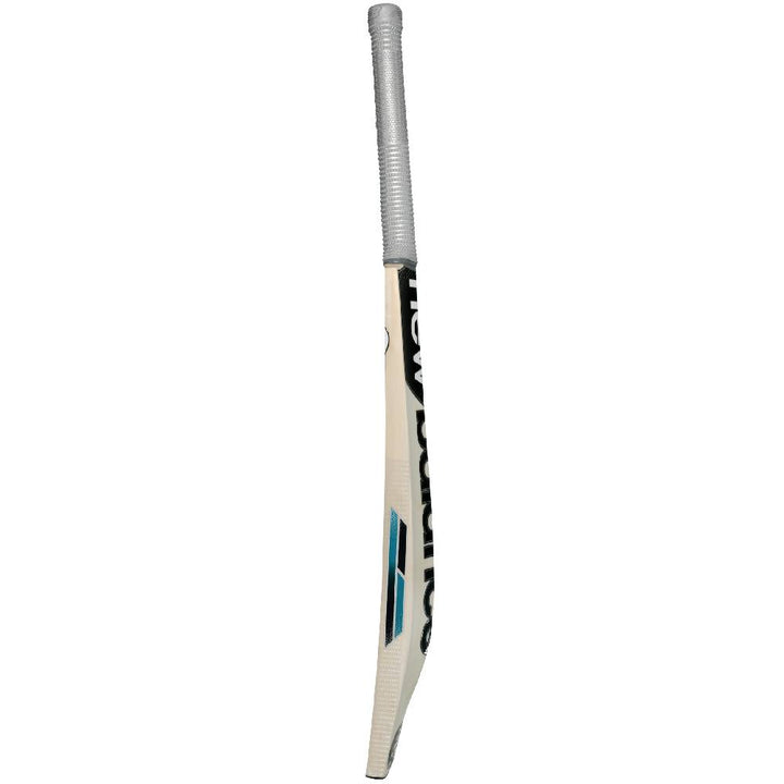 NEW BALANCE DC 600 EW JUNIOR CRICKET BAT 2026