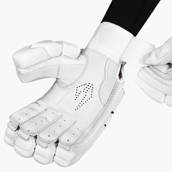 DSC BLAK KNIGHT BATTING GLOVES