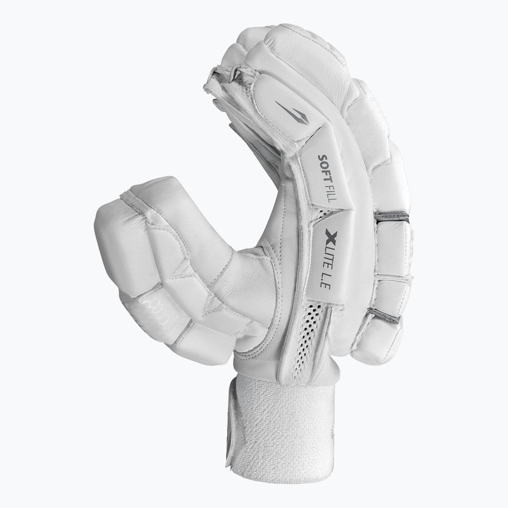 DSC XLITE L.E. BATTING GLOVES