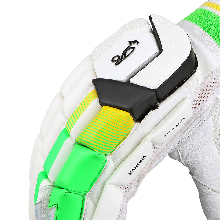 KOOKABURRA KAHUNA PRO PLAYERS BATTING GLOVES 2025