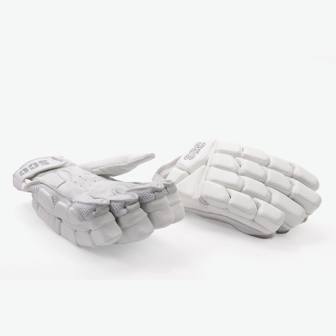 SOUTHERN CROSS CRICKET PLAYERS BATTING GLOVES