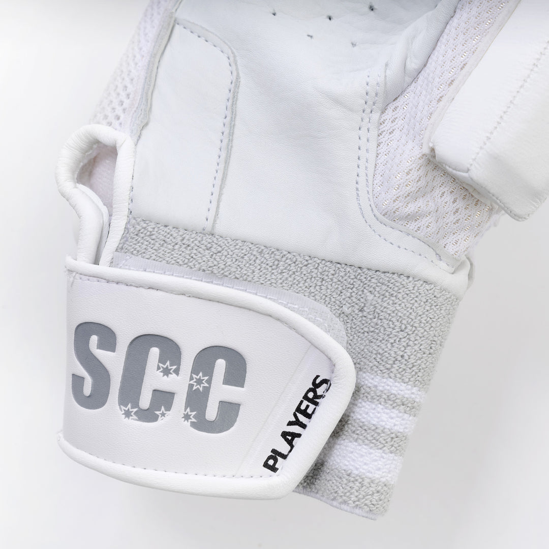 SOUTHERN CROSS CRICKET PLAYERS BATTING GLOVES