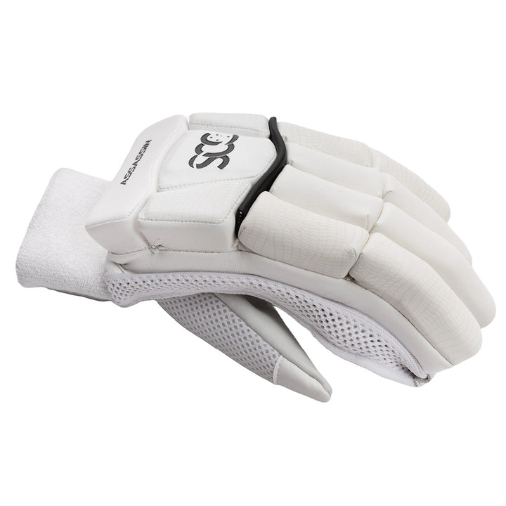 SCC CRICKET ASSASSIN PRO BATTING GLOVES