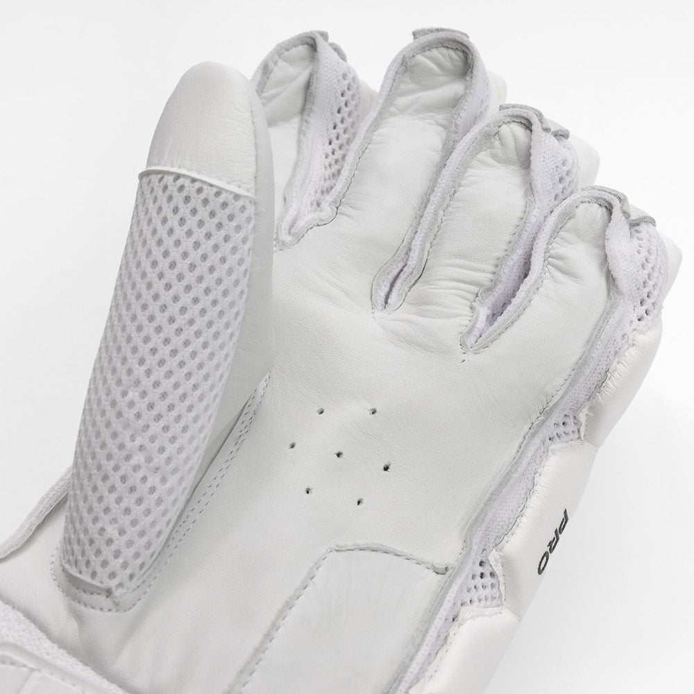 SCC CRICKET ASSASSIN PRO BATTING GLOVES
