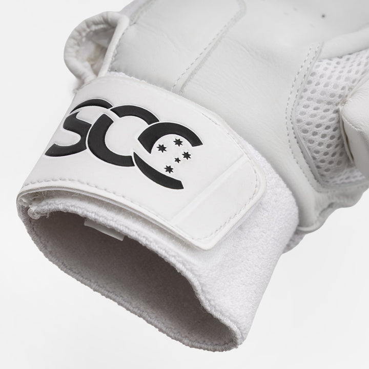 SCC CRICKET ASSASSIN PRO BATTING GLOVES
