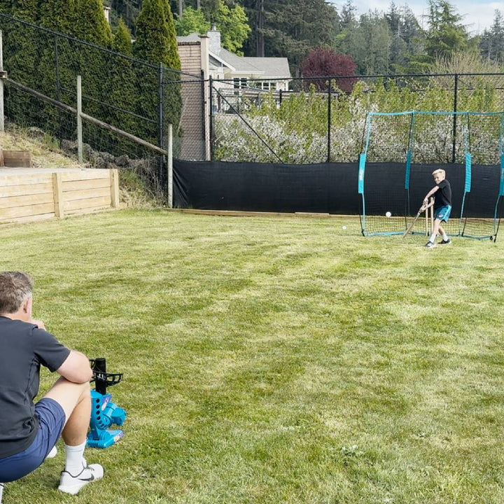 PACEMAN PITCH ATTACK BLASTER BOWLING MACHINE 9BF + BALLS