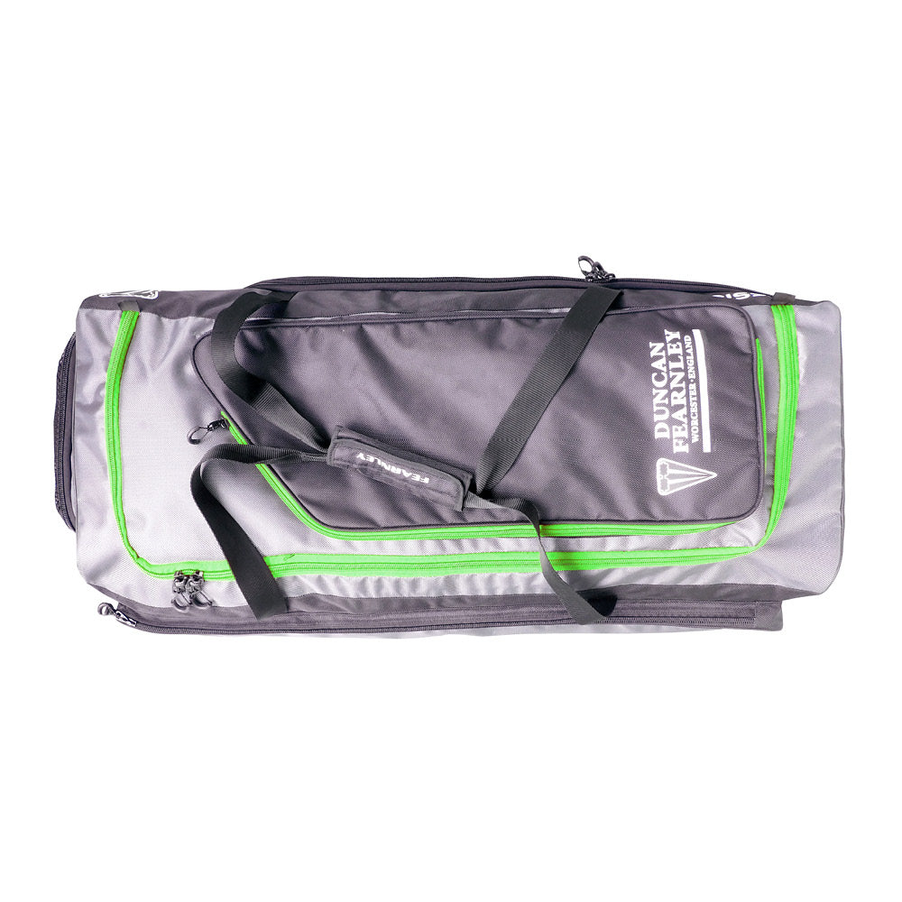 DF MAGNUM WHEELIE BAG*