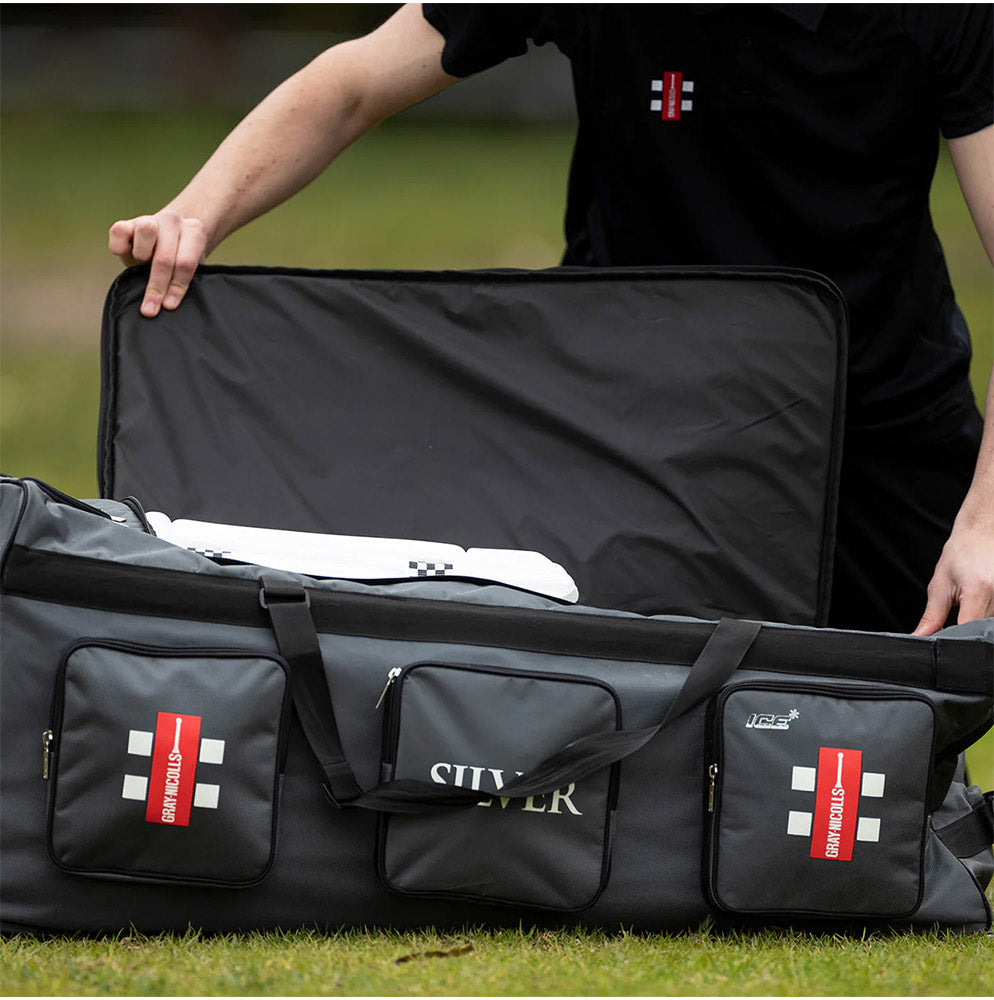 GRAY-NICOLLS SILVER CRICKET WHEEL BAG BLACK/SILVER