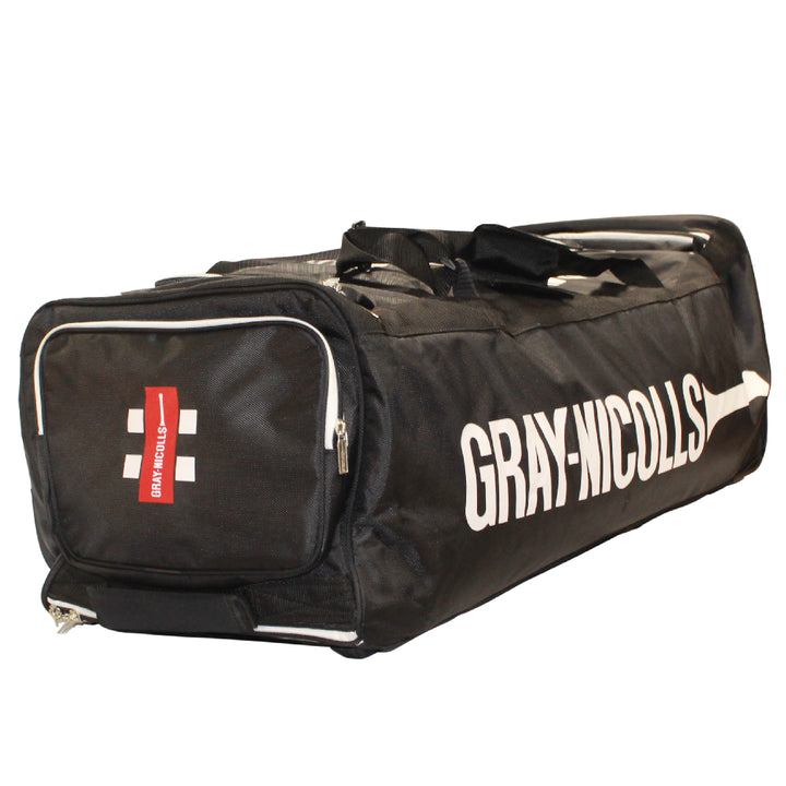 GRAY-NICOLLS EVO E-ONE BOWLERS WHEEL BAG 2025