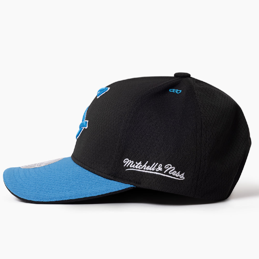 BBL15 Mitchell & Ness On Field Cap Youth - ADELAIDE STRIKERS