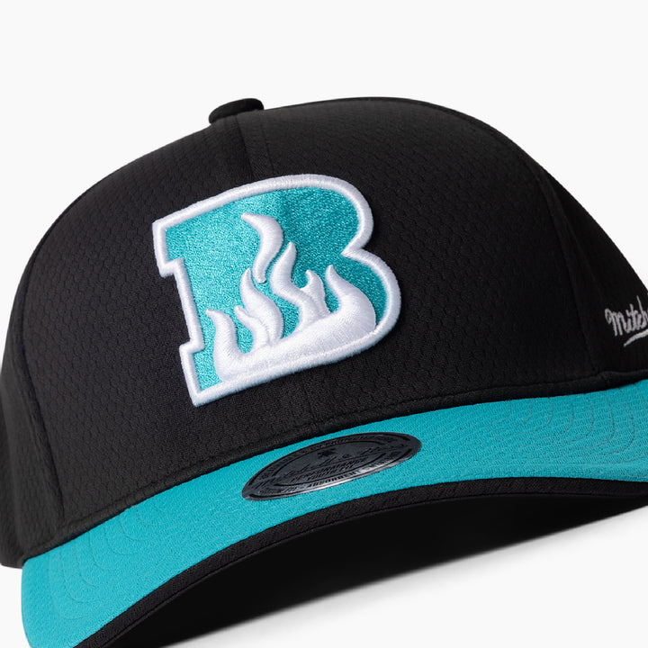 BBL15 Mitchell & Ness On Field Cap Youth - BRISBANE HEAT