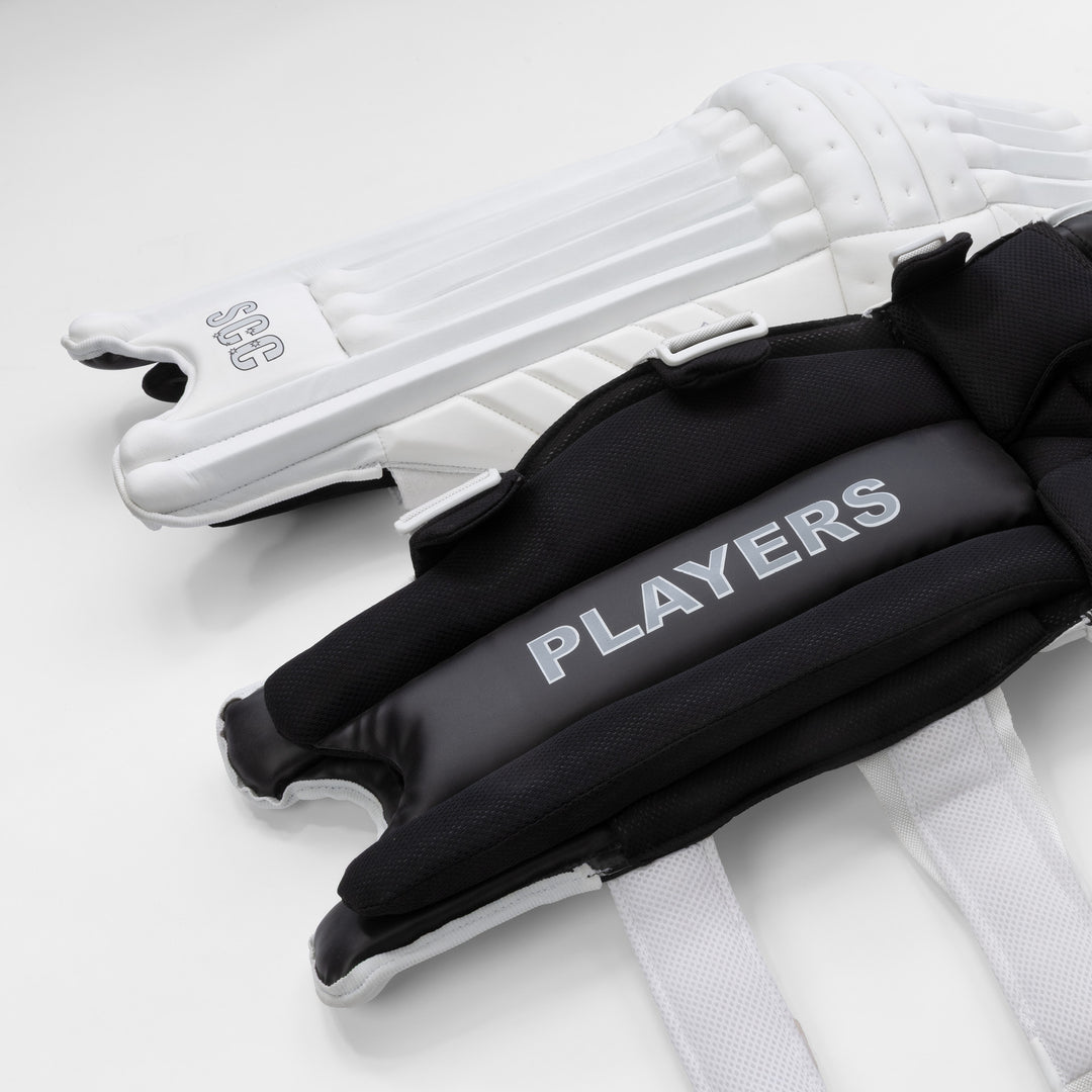 SOUTHERN CROSS CRICKET PLAYERS BATTING PADS