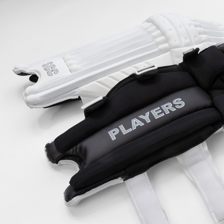 SOUTHERN CROSS CRICKET PLAYERS BATTING PADS