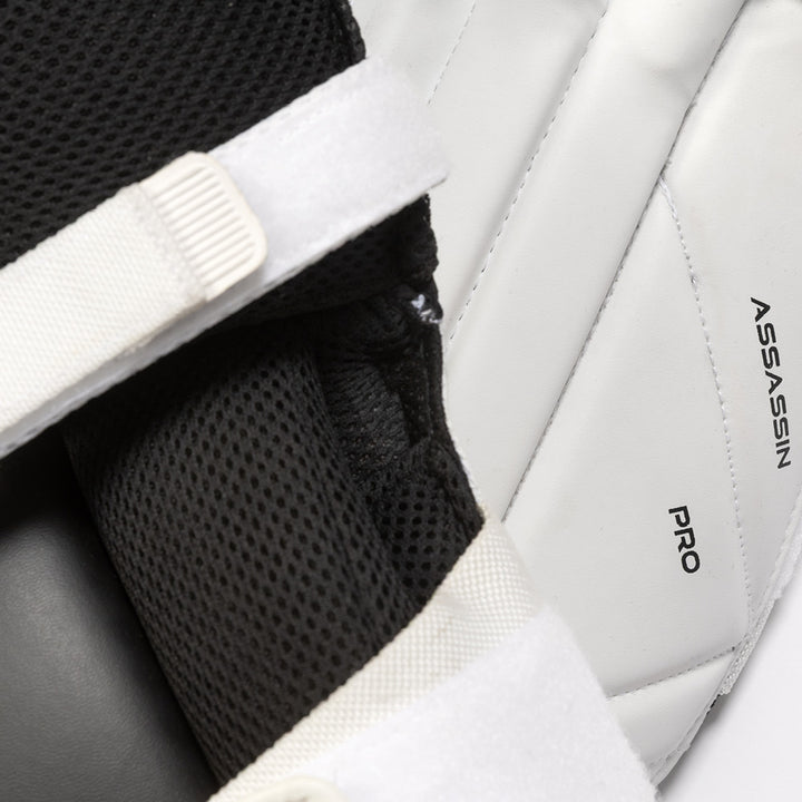 SCC CRICKET ASSASSIN PRO BATTING PADS