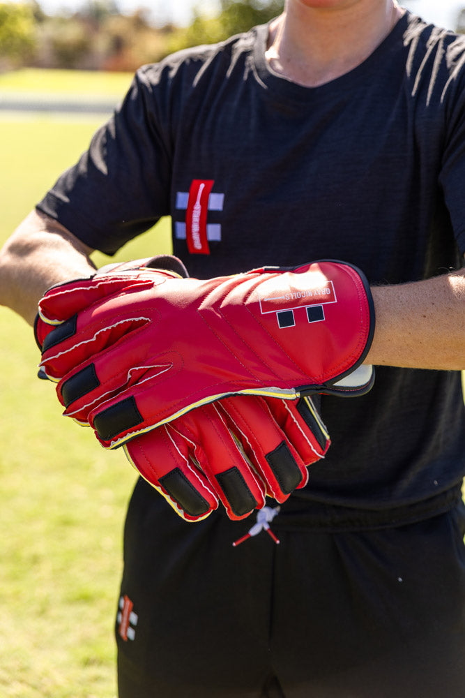 GRAY NICOLLS PLAYERS EDITION WICKET KEEPING GLOVES