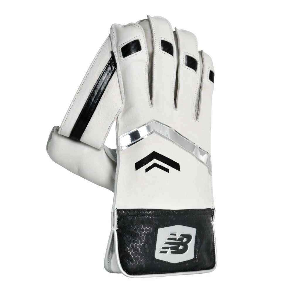 NEW BALANCE 800 WICKET KEEPING GLOVES 2026