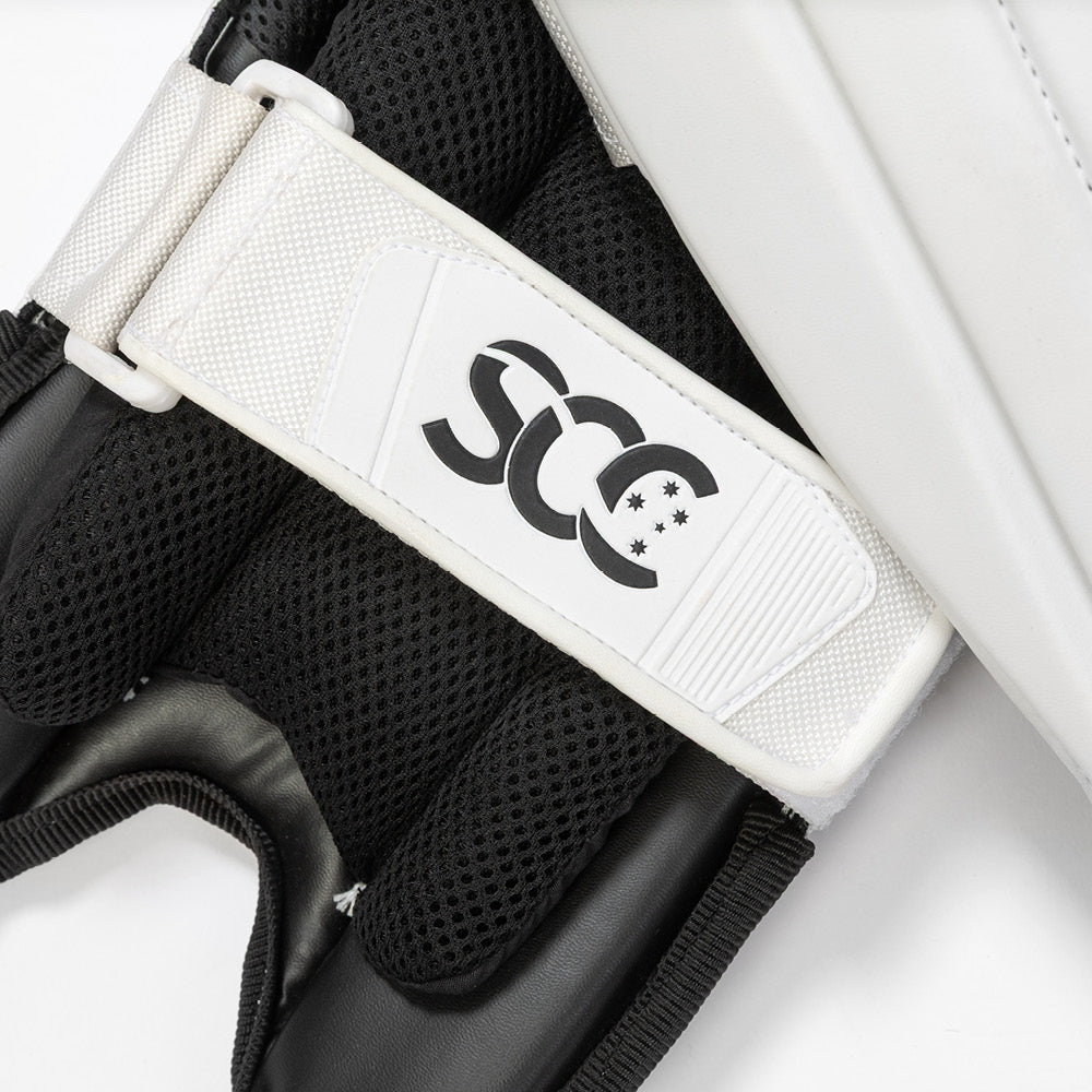 SCC CRICKET ASSASSIN PLAYERS WICKET KEEPING PADS