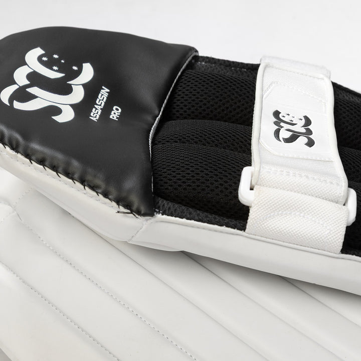 SCC CRICKET ASSASSIN PLAYERS WICKET KEEPING PADS