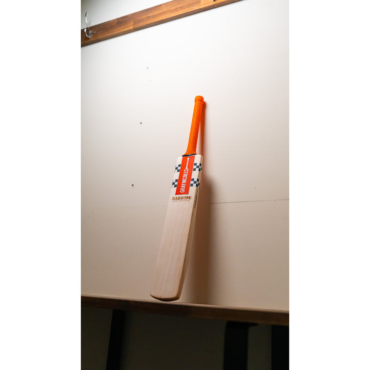 GRAY-NICOLLS KABOOM PREMIUM ENGLISH WILLOW CRICKET BAT